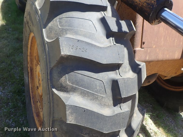 image for item DE5432 Case W14 wheel loader