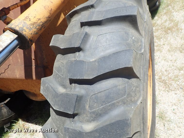 image for item DE5432 Case W14 wheel loader
