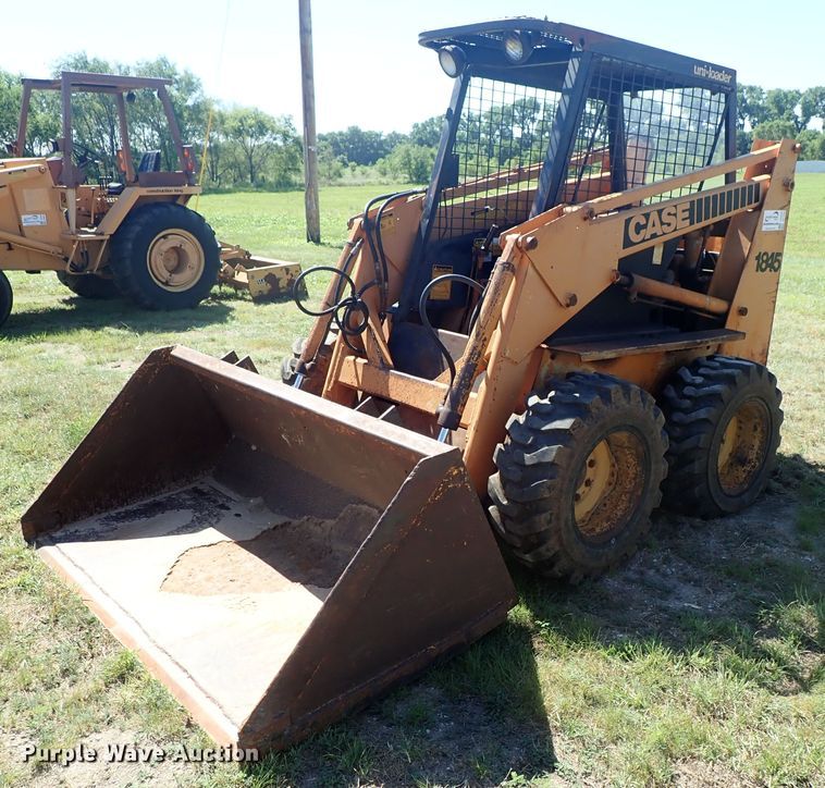 image for item DE5439 1981 Case 1845 skid steer
