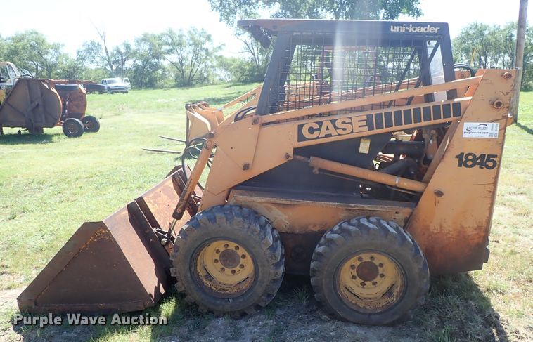 image for item DE5439 1981 Case 1845 skid steer