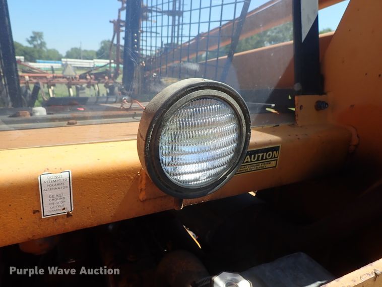 image for item DE5439 1981 Case 1845 skid steer