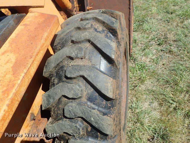 image for item DE5439 1981 Case 1845 skid steer