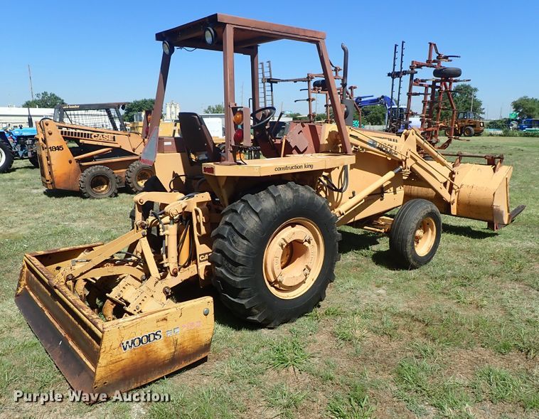 image for item DE5440 1983 Case 480LL landscape tractor