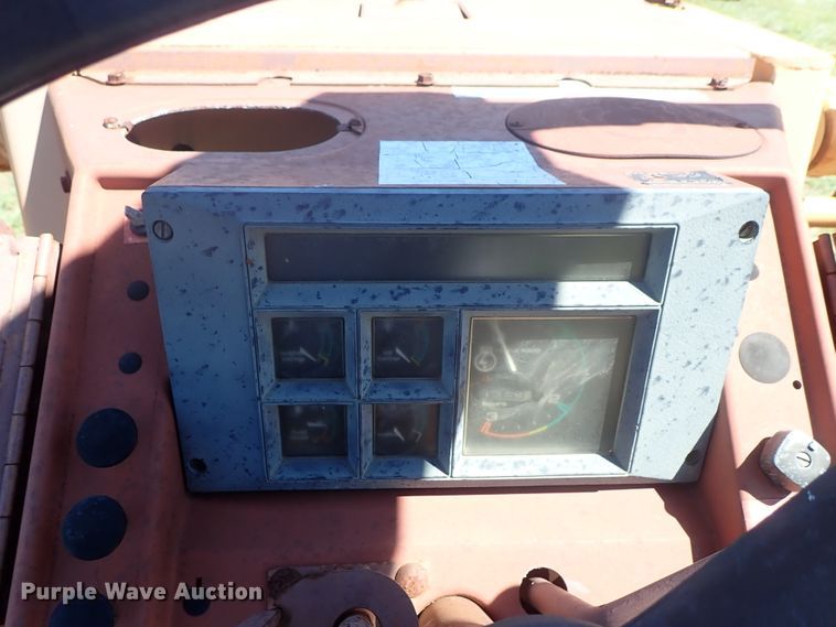 image for item DE5440 1983 Case 480LL landscape tractor