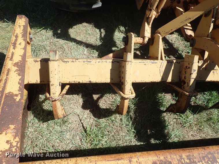 image for item DE5440 1983 Case 480LL landscape tractor