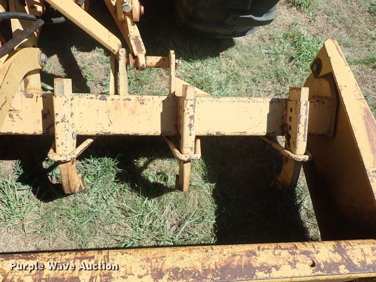 image for item DE5440 1983 Case 480LL landscape tractor