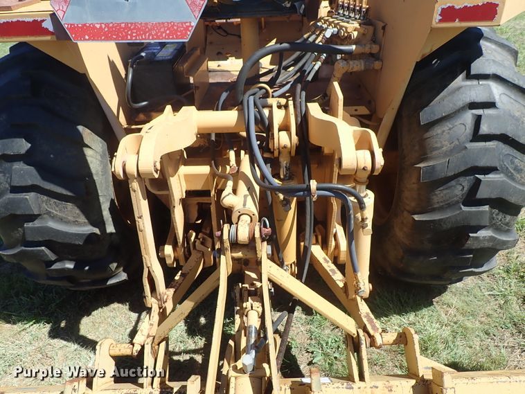 image for item DE5440 1983 Case 480LL landscape tractor