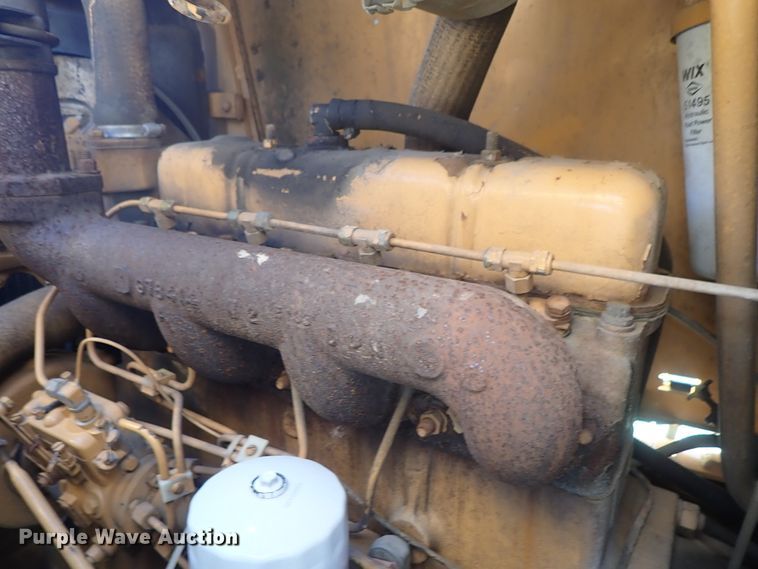 image for item DE5440 1983 Case 480LL landscape tractor