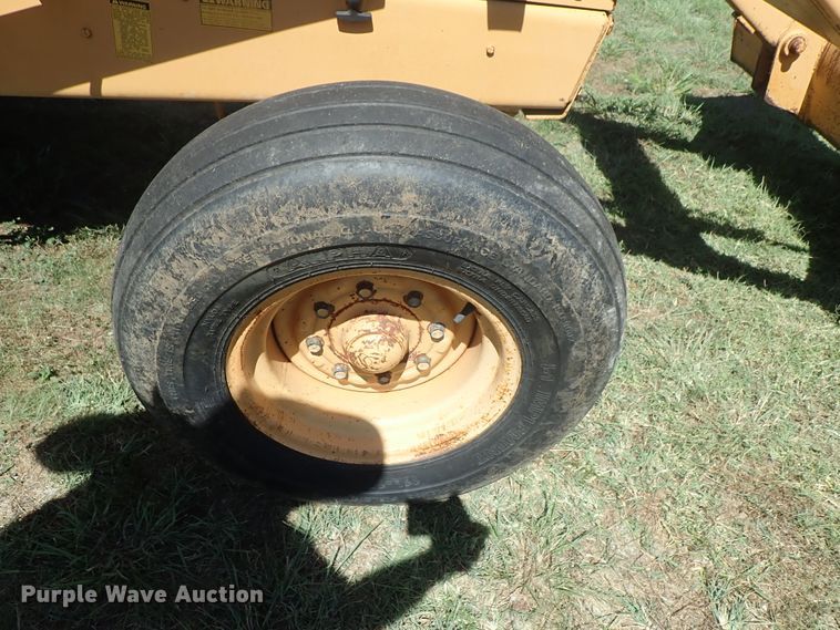 image for item DE5440 1983 Case 480LL landscape tractor