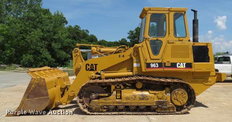 image for item DE8128 1988 Caterpillar 963 LGP track loader