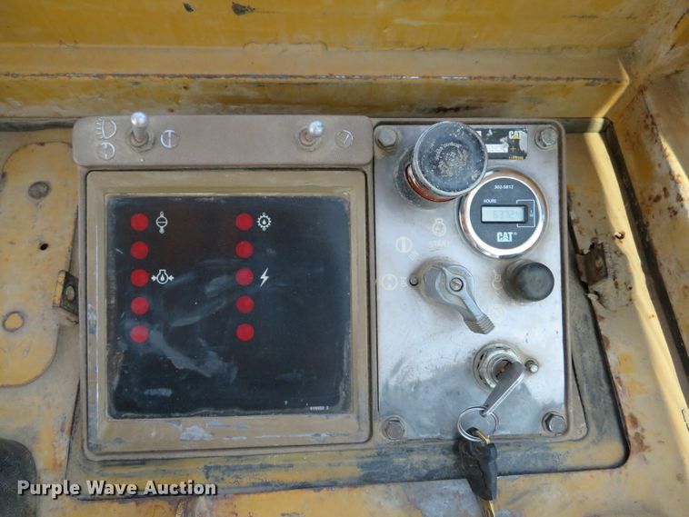 image for item DE8128 1988 Caterpillar 963 LGP track loader