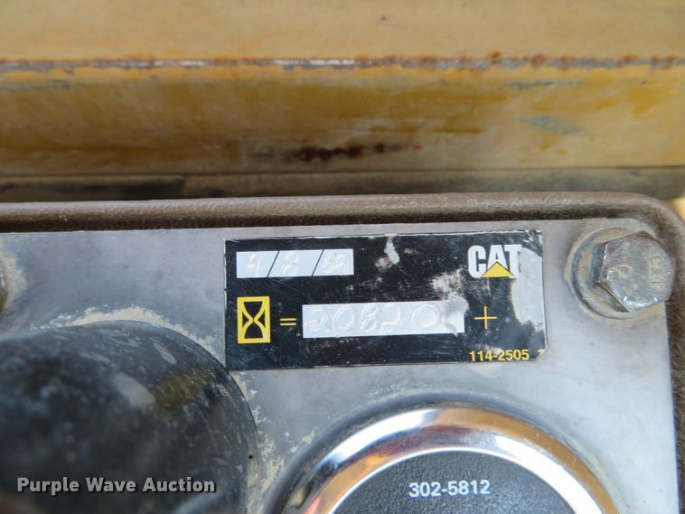 image for item DE8128 1988 Caterpillar 963 LGP track loader