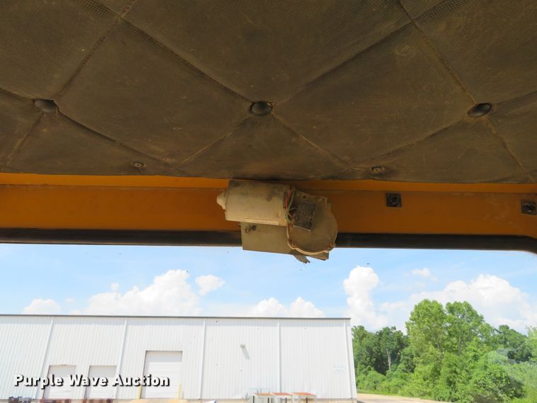 image for item DE8128 1988 Caterpillar 963 LGP track loader