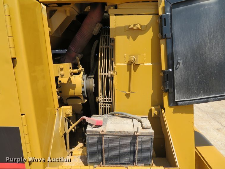 image for item DE8128 1988 Caterpillar 963 LGP track loader