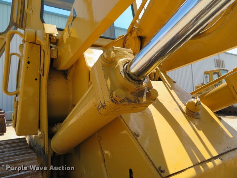 image for item DE8128 1988 Caterpillar 963 LGP track loader