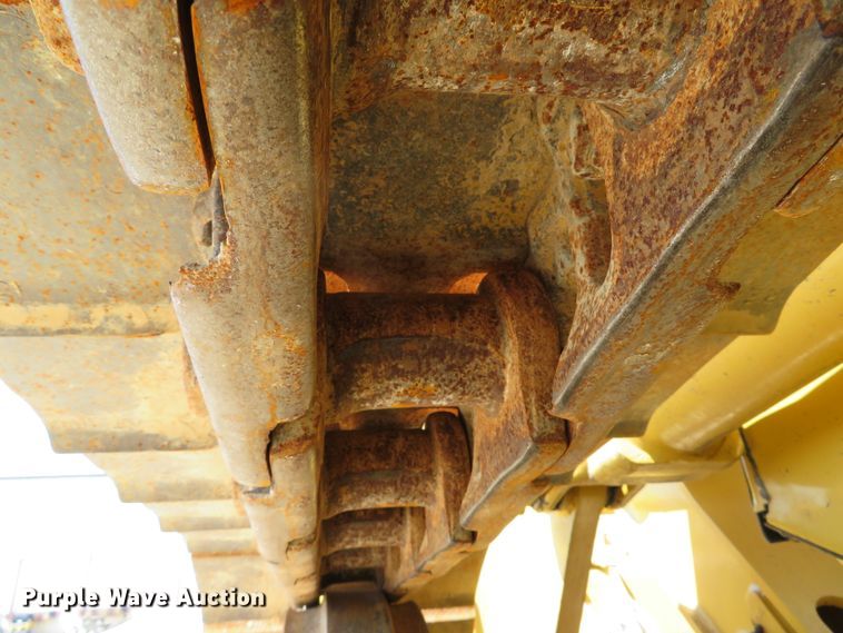 image for item DE8128 1988 Caterpillar 963 LGP track loader