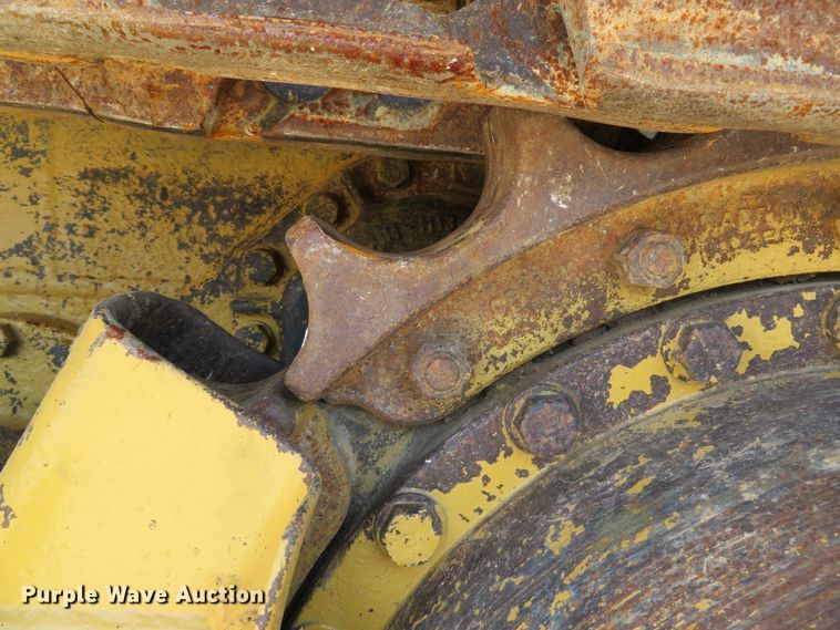 image for item DE8128 1988 Caterpillar 963 LGP track loader