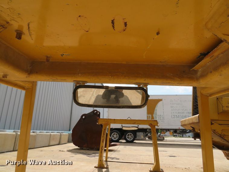 image for item DE8128 1988 Caterpillar 963 LGP track loader