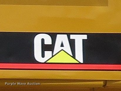 image for item DE8128 1988 Caterpillar 963 LGP track loader