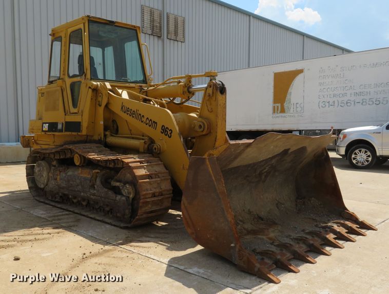 image for item DE8129 1986 Caterpillar 963 LGP track loader