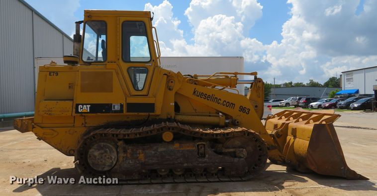 image for item DE8129 1986 Caterpillar 963 LGP track loader