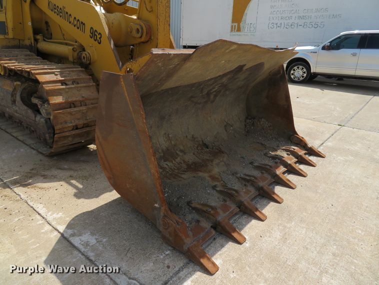 image for item DE8129 1986 Caterpillar 963 LGP track loader