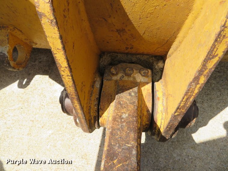 image for item DE8129 1986 Caterpillar 963 LGP track loader