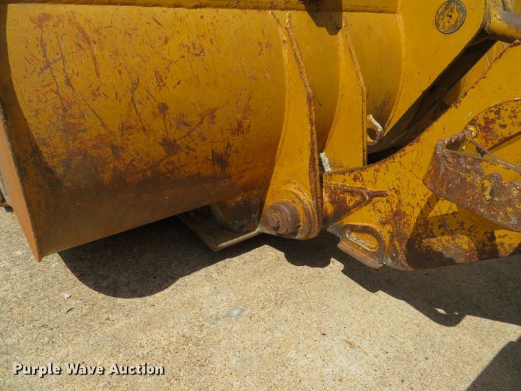 image for item DE8129 1986 Caterpillar 963 LGP track loader