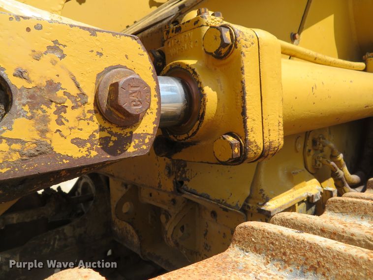 image for item DE8129 1986 Caterpillar 963 LGP track loader