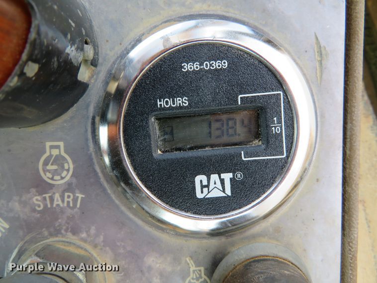 image for item DE8129 1986 Caterpillar 963 LGP track loader