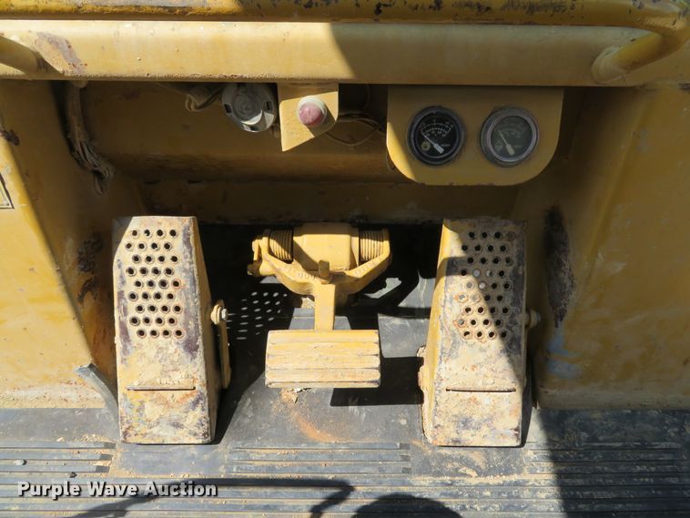 image for item DE8129 1986 Caterpillar 963 LGP track loader