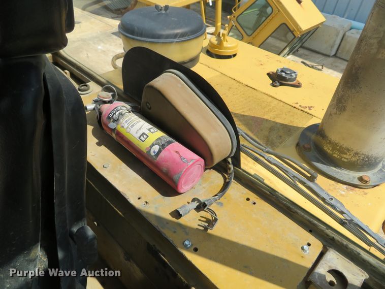 image for item DE8129 1986 Caterpillar 963 LGP track loader