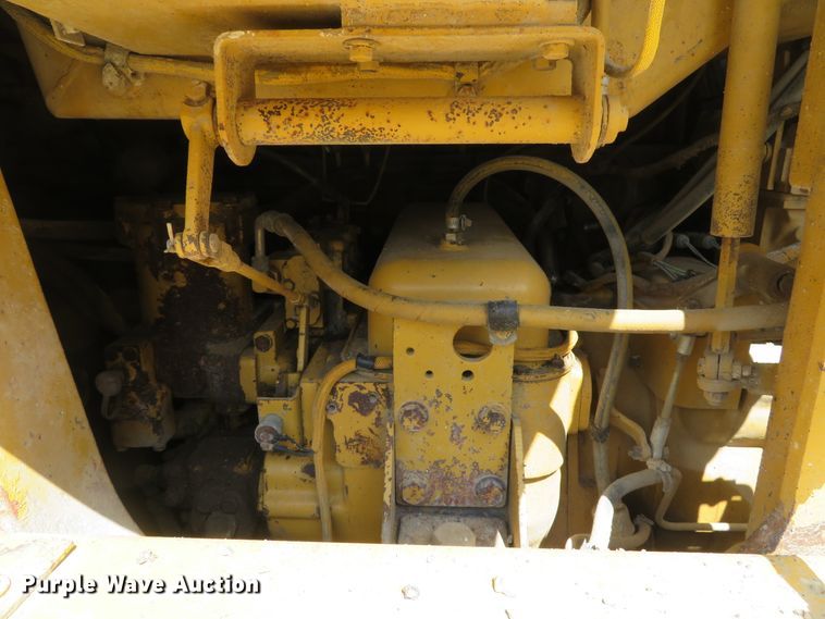 image for item DE8129 1986 Caterpillar 963 LGP track loader
