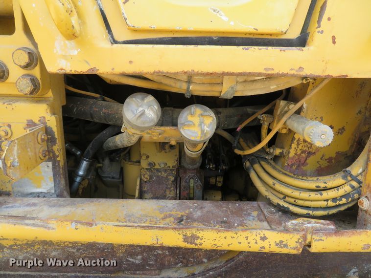 image for item DE8129 1986 Caterpillar 963 LGP track loader