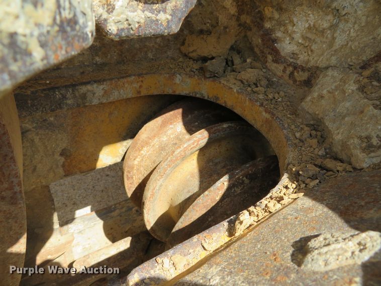 image for item DE8129 1986 Caterpillar 963 LGP track loader