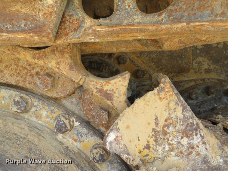 image for item DE8129 1986 Caterpillar 963 LGP track loader