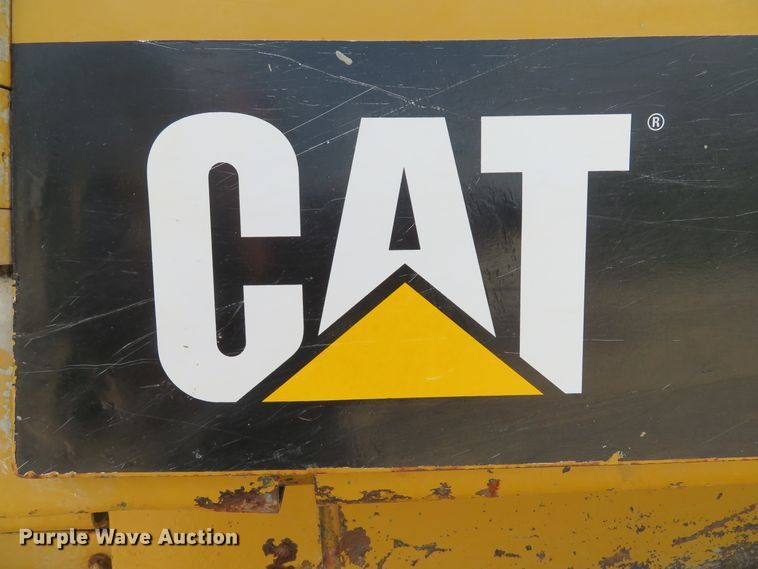 image for item DE8129 1986 Caterpillar 963 LGP track loader