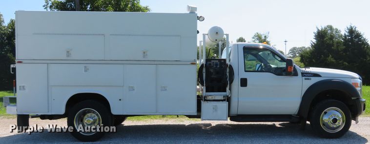 image for item DE8166 2011 Ford F550 Super Duty XL service truck