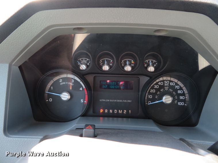 image for item DE8166 2011 Ford F550 Super Duty XL service truck