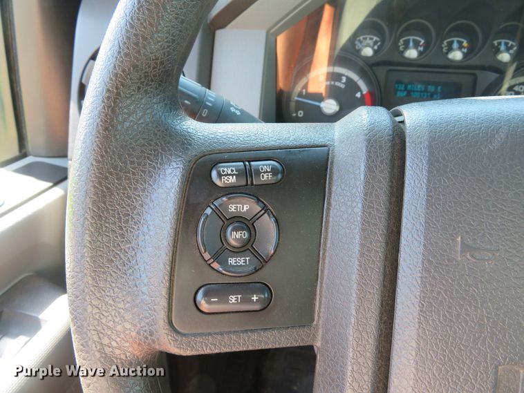 image for item DE8166 2011 Ford F550 Super Duty XL service truck