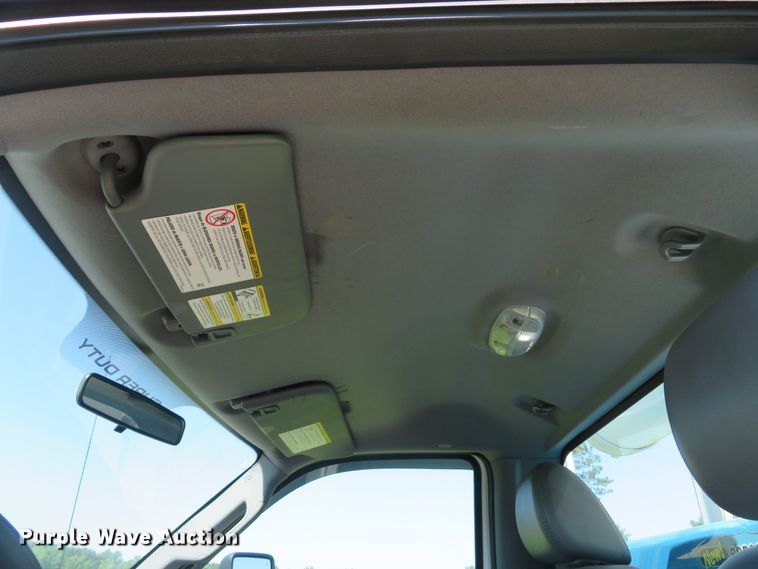 image for item DE8166 2011 Ford F550 Super Duty XL service truck