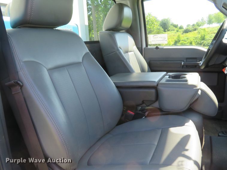 image for item DE8166 2011 Ford F550 Super Duty XL service truck