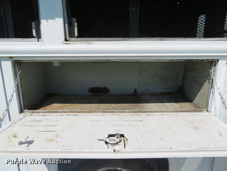 image for item DE8166 2011 Ford F550 Super Duty XL service truck