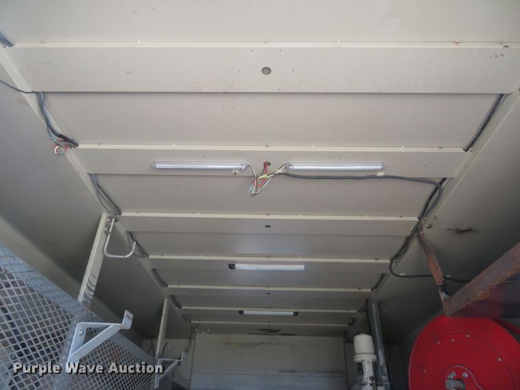 image for item DE8166 2011 Ford F550 Super Duty XL service truck