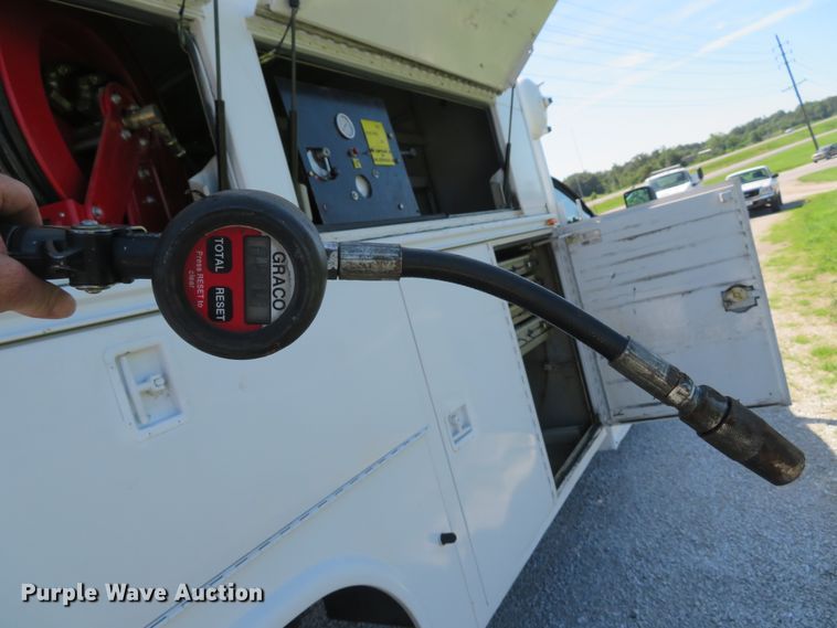 image for item DE8166 2011 Ford F550 Super Duty XL service truck