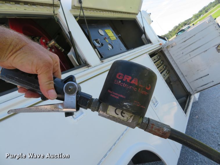 image for item DE8166 2011 Ford F550 Super Duty XL service truck