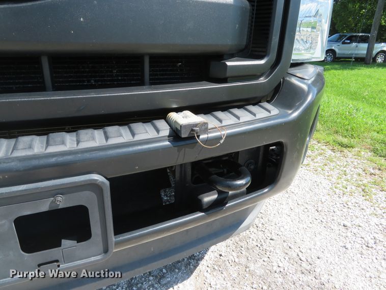 image for item DE8166 2011 Ford F550 Super Duty XL service truck