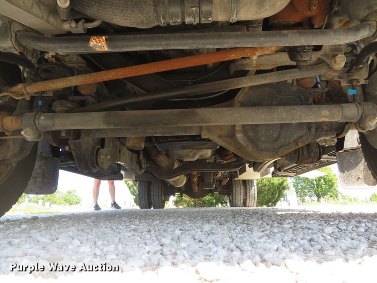 image for item DE8166 2011 Ford F550 Super Duty XL service truck