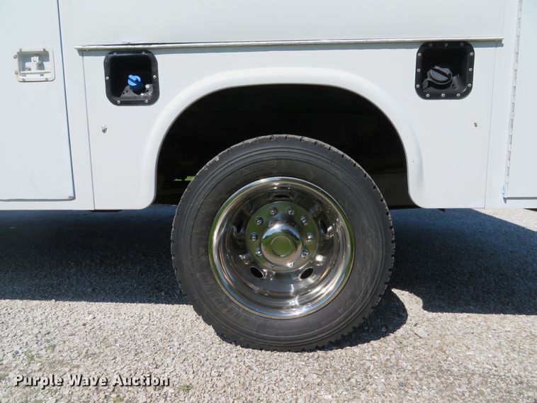 image for item DE8166 2011 Ford F550 Super Duty XL service truck