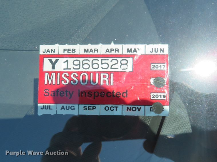 image for item DE8166 2011 Ford F550 Super Duty XL service truck